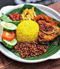 Nasi Kuning Biasa
